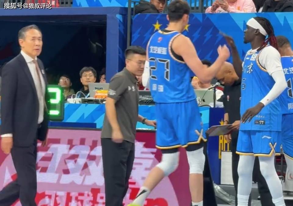 九游官方平台-北京首钢训练开放日，今夜内部沟通引欢呼，CBA常规赛在即，赛季目标并未改变的简单介绍